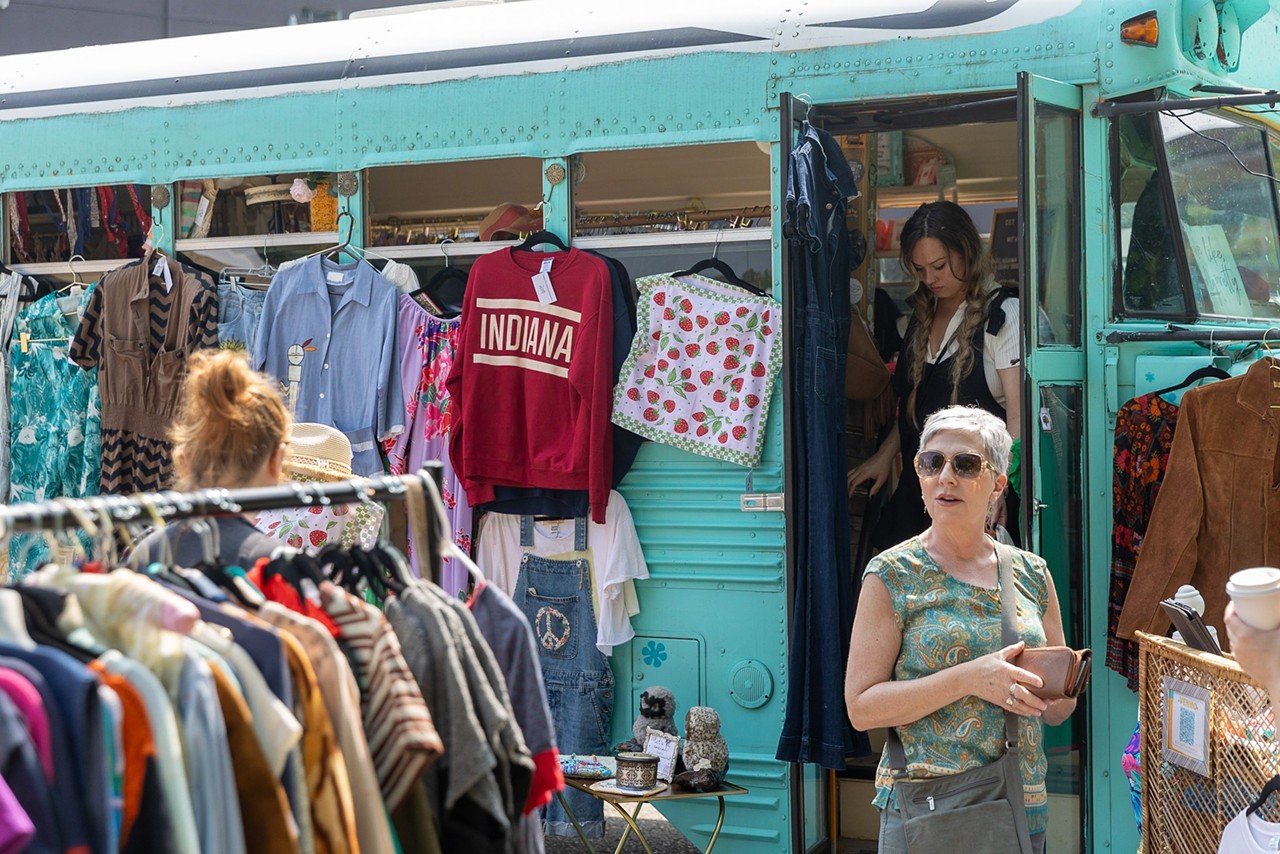 SATURDAY, APRIL 20Paristown Flea731 Brent Street | 10-5 p.m.Shop vinyl, antiques, art deco, plants, books, funk junk, repurposed, and more from 100+ vendors at this outdoor flea market in Paristown! The event includes free admission, food and cocktails for sale, and is pet friendly.