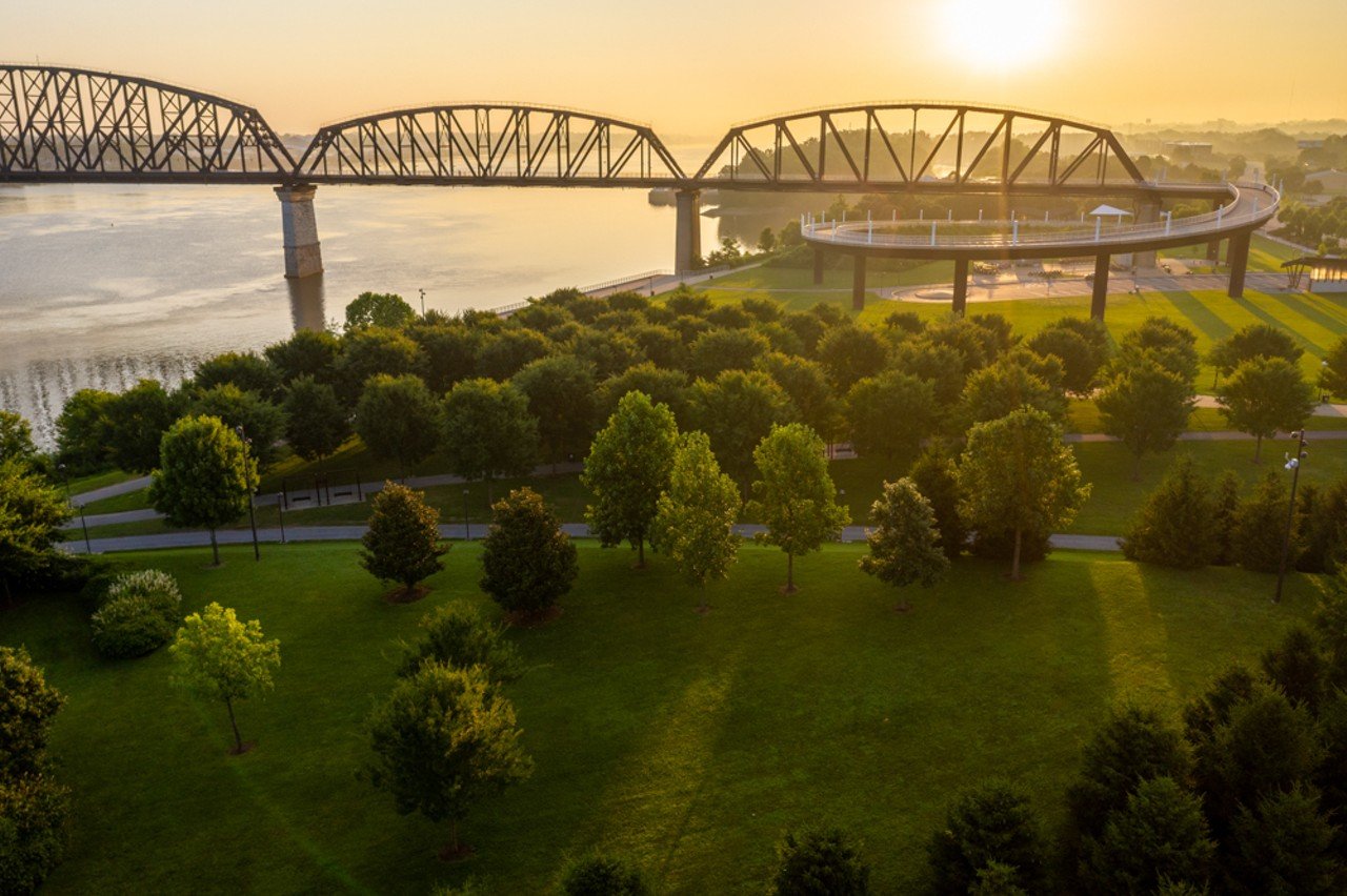  Walk along the waterfront or on the Big Four Bridge 
1101 River Road
A list of cheap dates in Louisville obviously wouldn&#146;t be complete without a mention of Waterfront Park or the Big Four Pedestrian Bridge. The vast lawns at the park that look over the Ohio River are perfect for picnics, while the walking bridge takes you on a quick trip to Jeffersonville, Indiana, where a slew of businesses wait on the other side. Sometimes you don&#146;t have to overcomplicate things.
Photo via Louisville Tourism