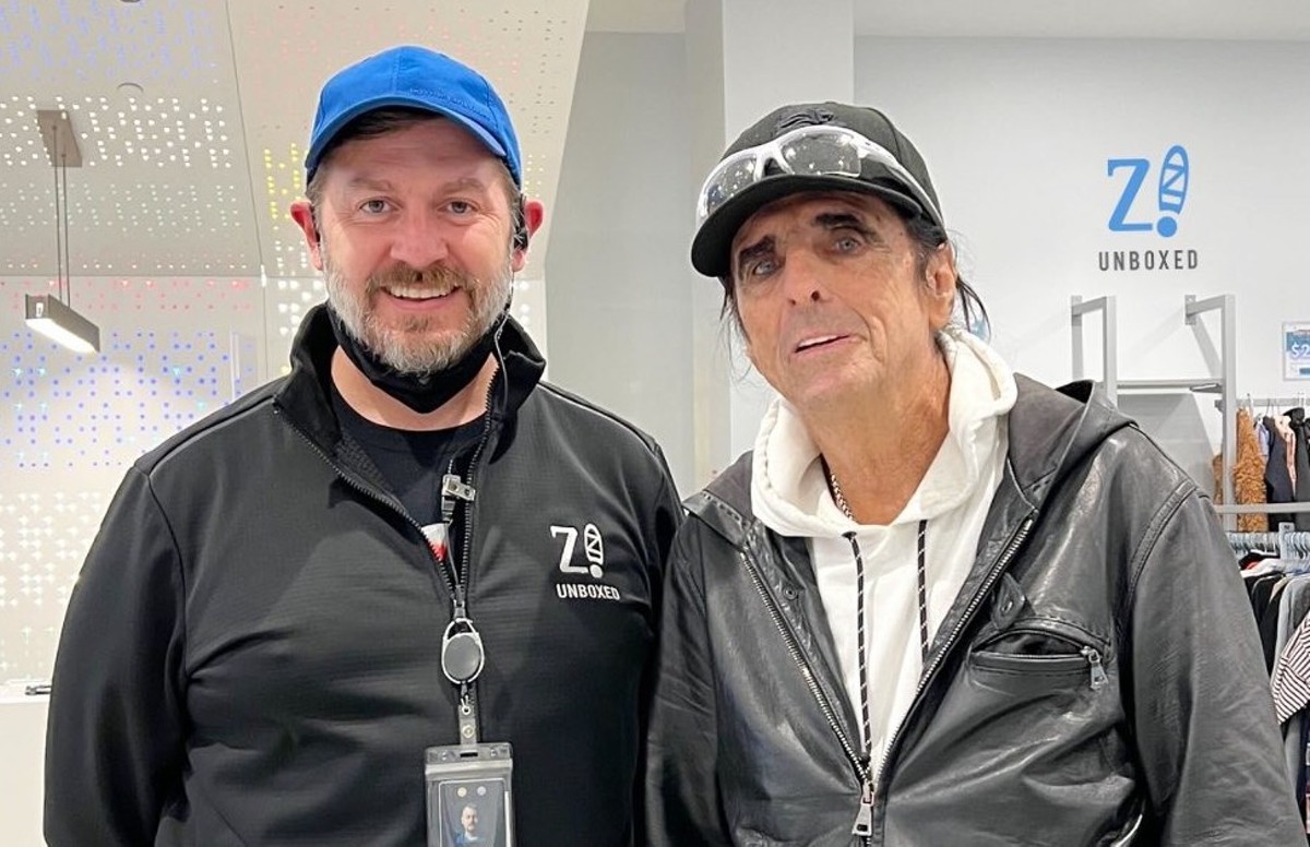 Alice Cooper made a stop at Zappos Unboxed before his concert was postponed.