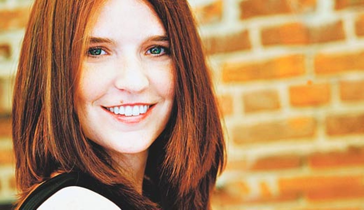 BOOK: YA author takes off with &#145;Handcuffs&#146;