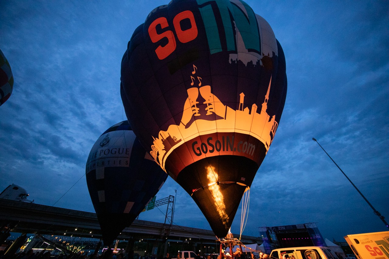 Photos: Hot Air Balloons Glimmer At The Kentucky Derby Festival's Great Balloon Glow