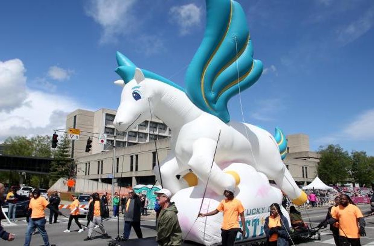 SUNDAY, APRIL 28
The Pegasus Parade
3 p.m. | West on Broadway from Campbell to 9th St.
The 2024 Zoeller Pump Company Pegasus Parade returns to Broadway in Downtown Louisville on Sunday, April 28. This family-friendly annual event showcases some of the nation’s finest marching bands and equestrian units, along with inflatable characters and colorful floats. The 2024 theme is “Celebrating Derby 150” in honor of the 150th running of the Kentucky Derby. The parade marches west on Broadway for 17 blocks and lasts approximately two hours.