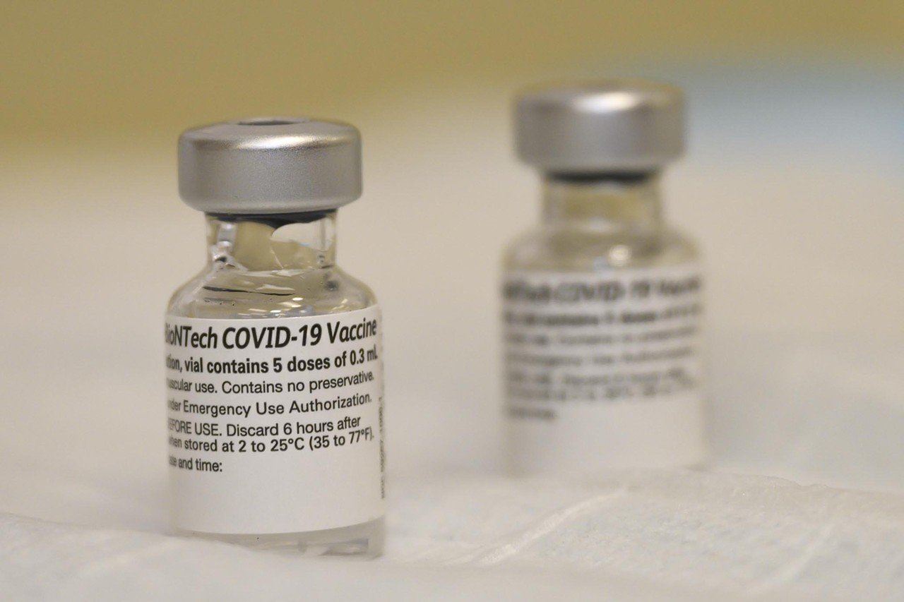 2. Updated COVID-19 Vaccine To Be Widely Distributed To Kentuckians
Updated COVID-19 Vaccine To Be Widely Distributed To Kentuckians
With a spike in COVID-19 infections as schools are back in full swing, the Centers for Disease Control and Prevention have begun distributing an updated COVID-19 vaccine to combat a new dominant variant.
According to the Kentucky Department for Public Health, there have been over 4,000 positive COVID-19 tests across the Commonwealth in August, with 2,000 more positive cases recorded in just the last seven-day period.