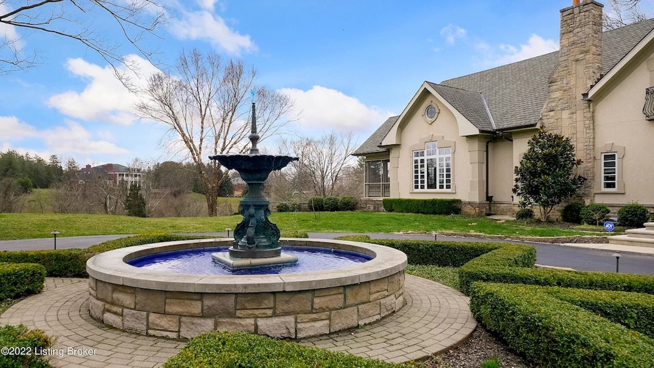 This $3.9 Million East Louisville Mansion Comes with its own Tennis Court [PHOTOS]