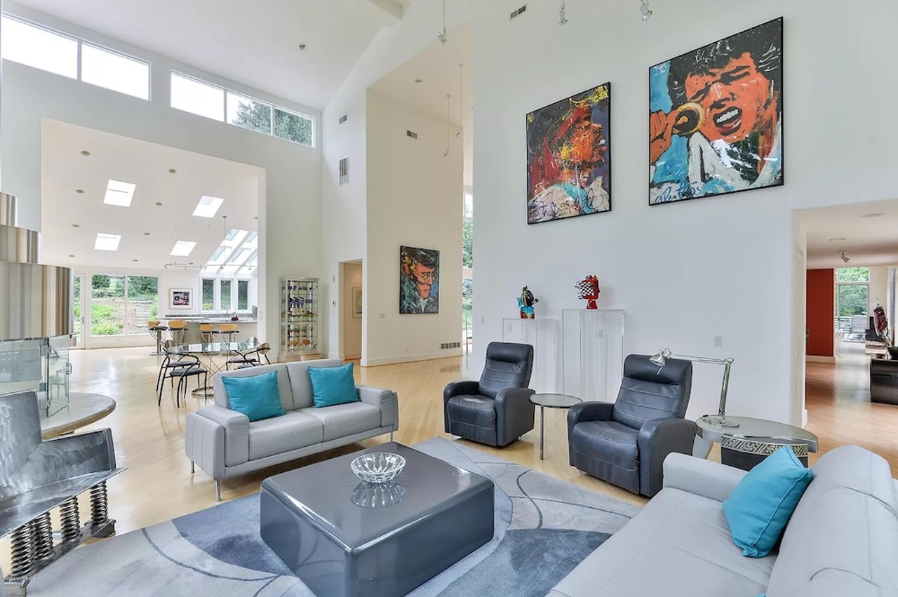 This Louisville Home For Sale Is An Art Lovers Dream [PHOTOS]