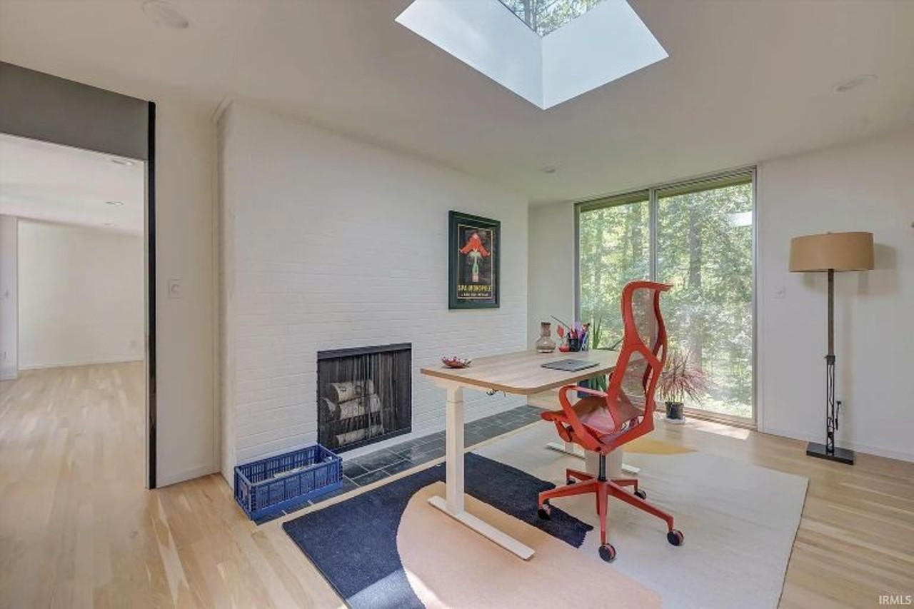 This Mid-Century Modern Home In Bloomington Was Designed By Earl R. Flansburgh And Offers Charm And Style